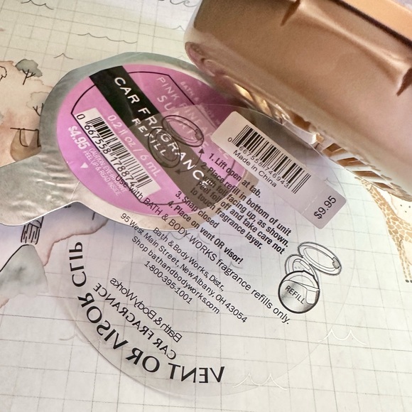 Stamped Gold Flower Car Vent/Visor Clip - Picture 6 of 6